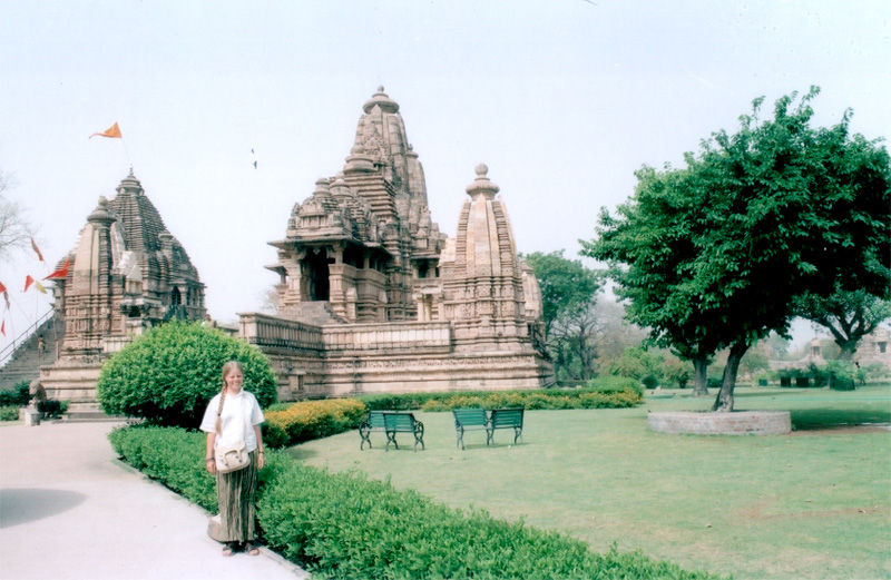 Templer i Khajuraho, det til venstre er stadig i brug.